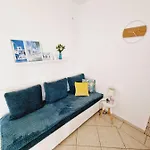 Melani *