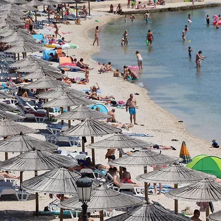 Apartamento Melani Vir