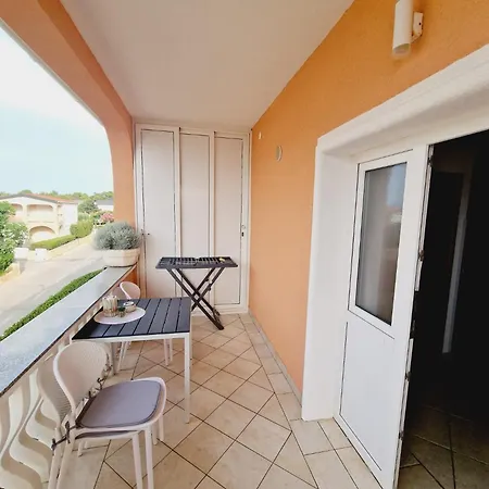 Melani Apartament Vir