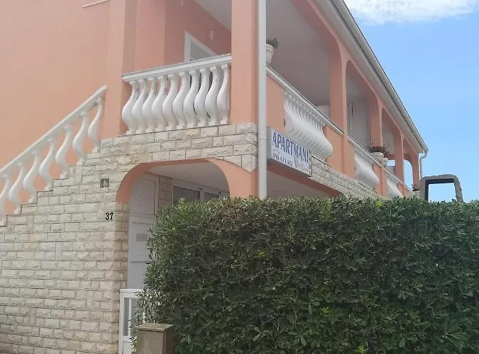 Melani * ויר