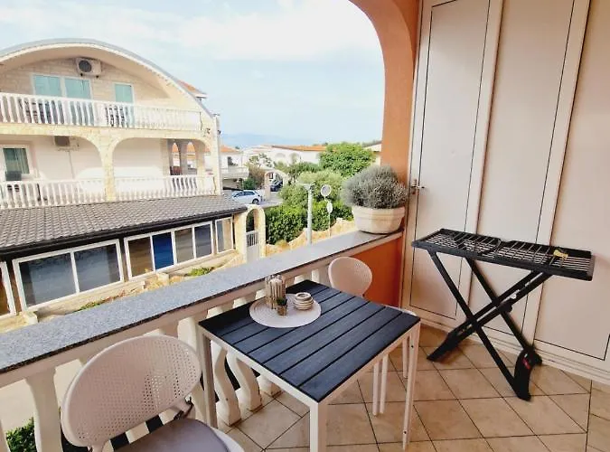 Melani Apartament Vir