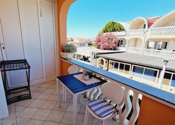 Apartament Melani Vir