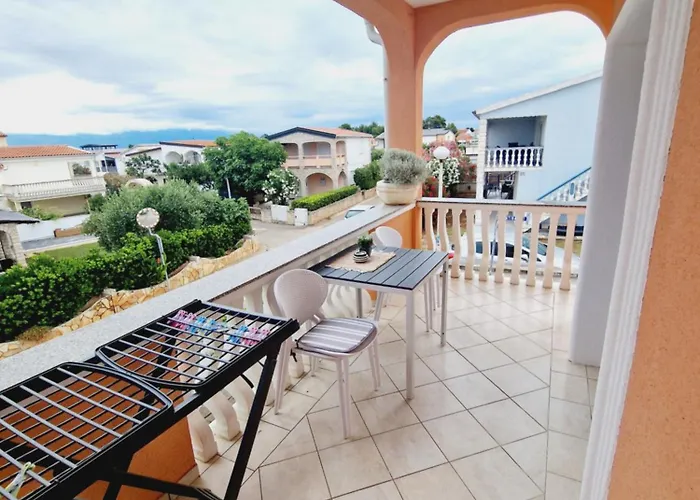 Melani Apartament Vir