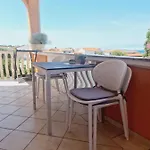 Melani شقة