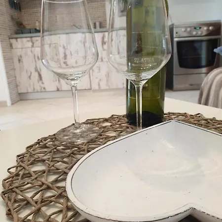 Melani Apartament Vir