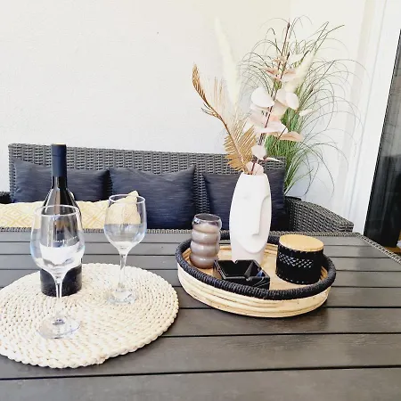 Apartment Melani Vir