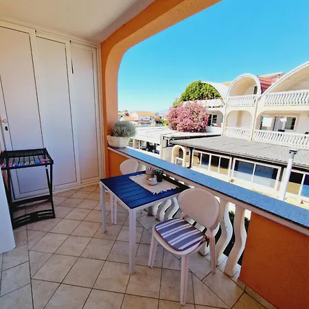 Apartment Melani Vir