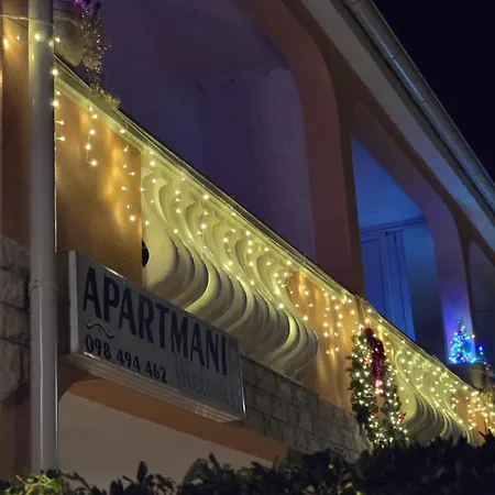 Melani Apartment *