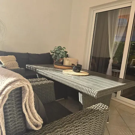 Apartment Melani Vir
