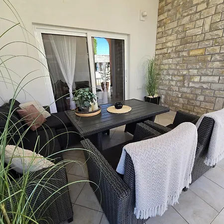 Apartment Melani