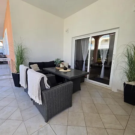 Apartment Melani