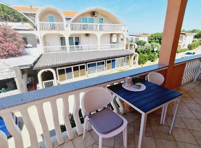 Melani Apartmán Vir